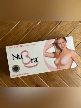 Vintage Y2K NuBra Adhesive Strapless Backless Bra - Nude/Pink (Size C)